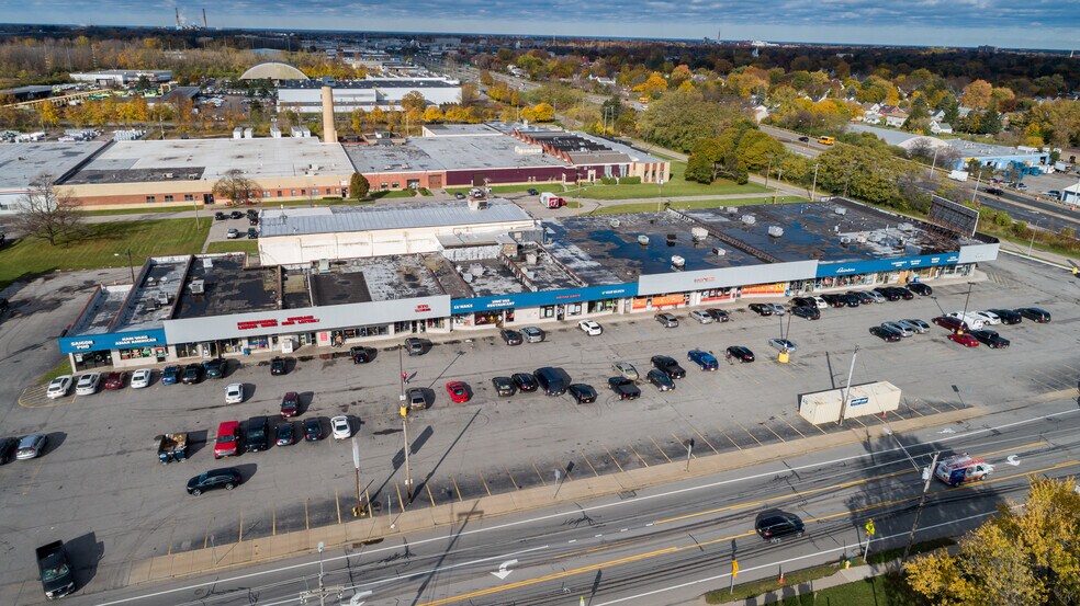 1322-1384 Lyell Ave, Rochester, NY for lease - Building Photo - Image 3 of 7