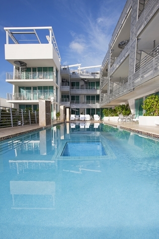 1437 Collins Ave, Miami Beach, FL à vendre - Photo du bâtiment - Image 1 de 1