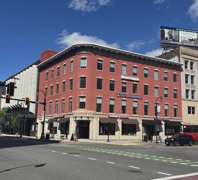 421-427 Main St, Worcester, MA à louer - Photo du bâtiment - Image 1 de 8