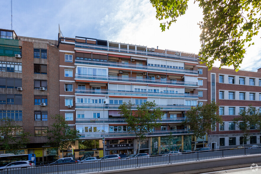 Zona Estrella, Madrid, Madrid for sale - Building Photo - Image 2 of 2