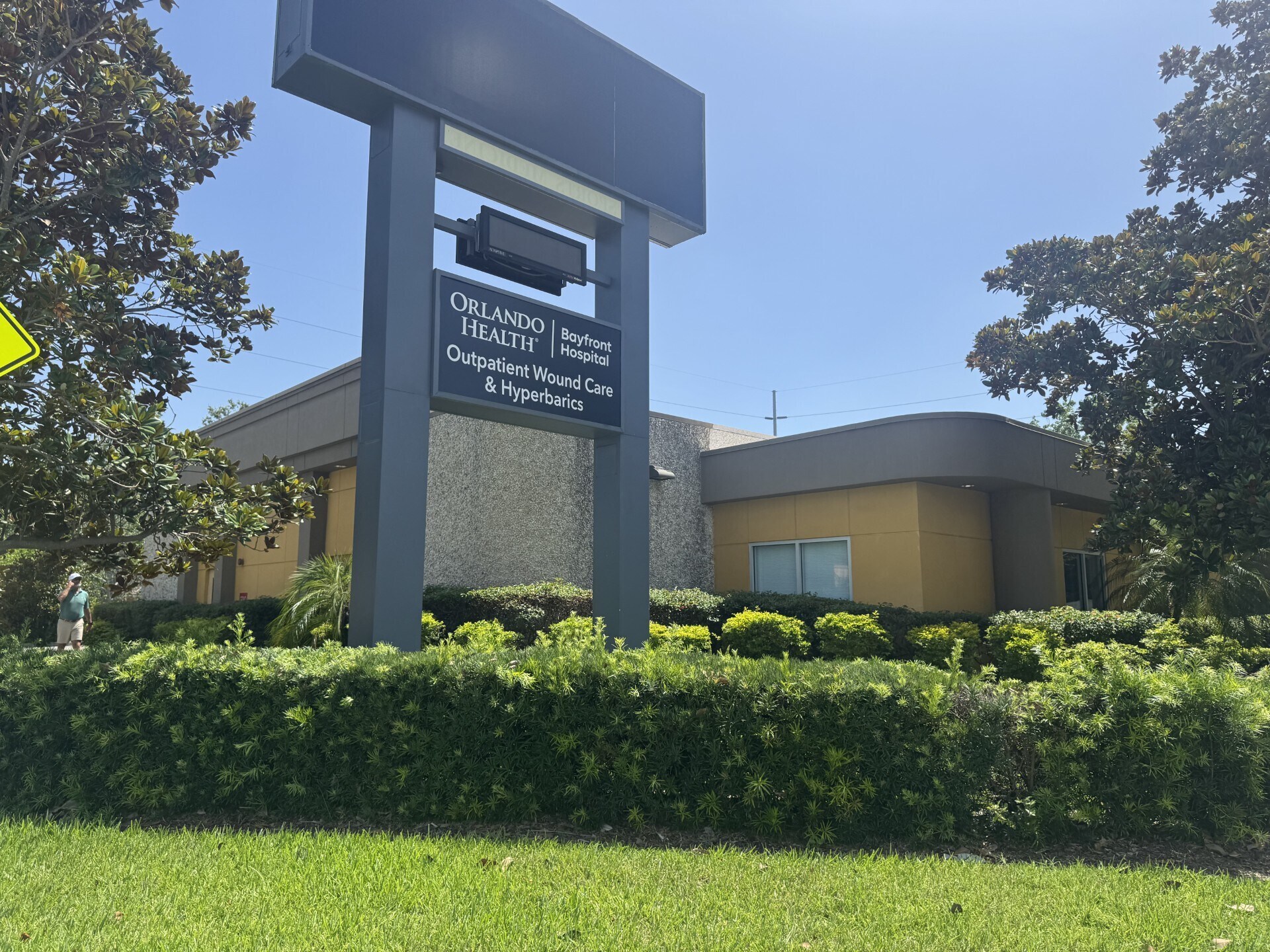 7000 4th St N, Saint Petersburg, FL for lease Primary Photo- Image 1 of 17