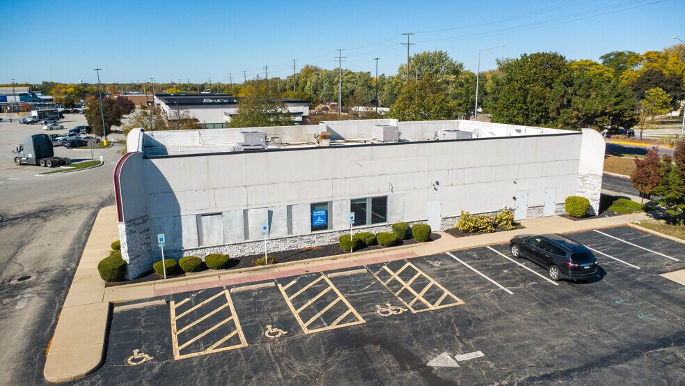 1501 Algonquin Rd, Rolling Meadows, IL à louer - Photo du bâtiment - Image 2 de 4
