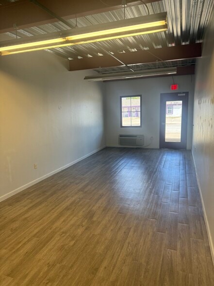 7410 Boulevard 26, Richland Hills, TX for lease - Building Photo - Image 2 of 9