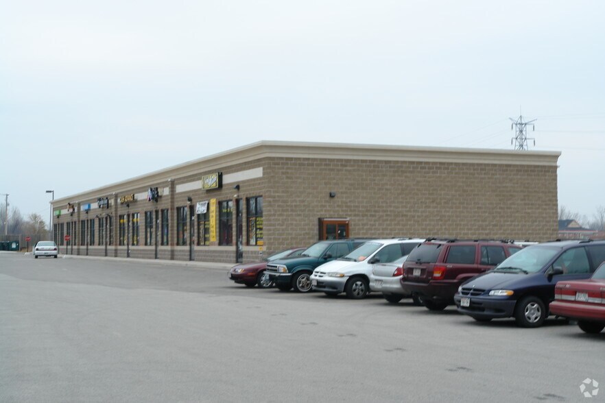 2445 Lineville Rd, Howard, WI à louer - Photo du bâtiment - Image 2 de 3