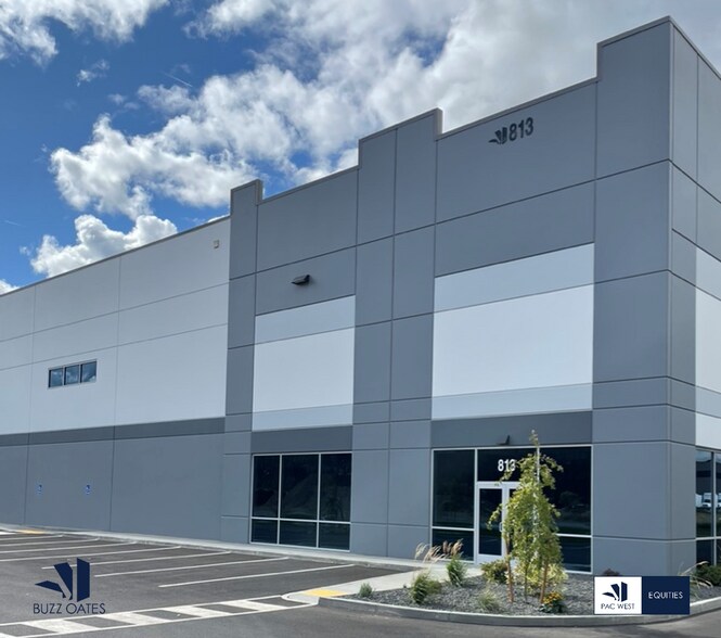 813 S Lochsa St, Post Falls, ID à louer - Photo du bâtiment - Image 2 de 4