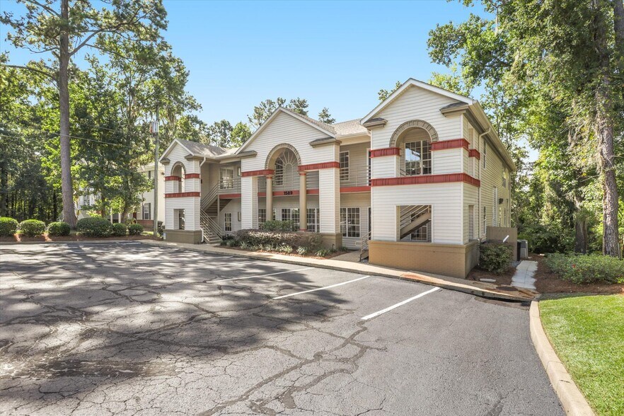 1589 Metropolitan Blvd, Tallahassee, FL à vendre - Photo du bâtiment - Image 1 de 55