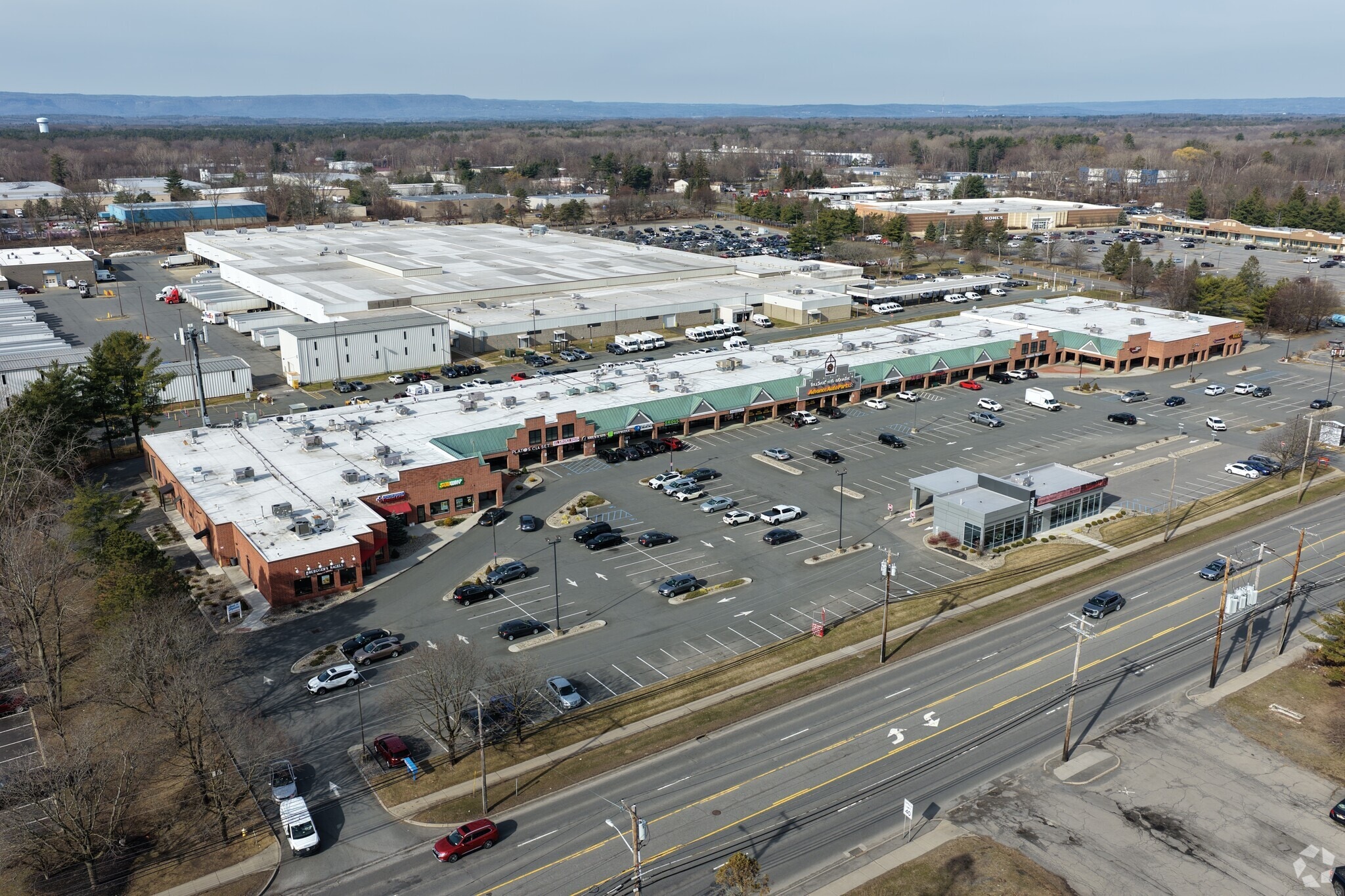 1770 Central Ave, Colonie, NY à louer Photo principale- Image 1 de 7
