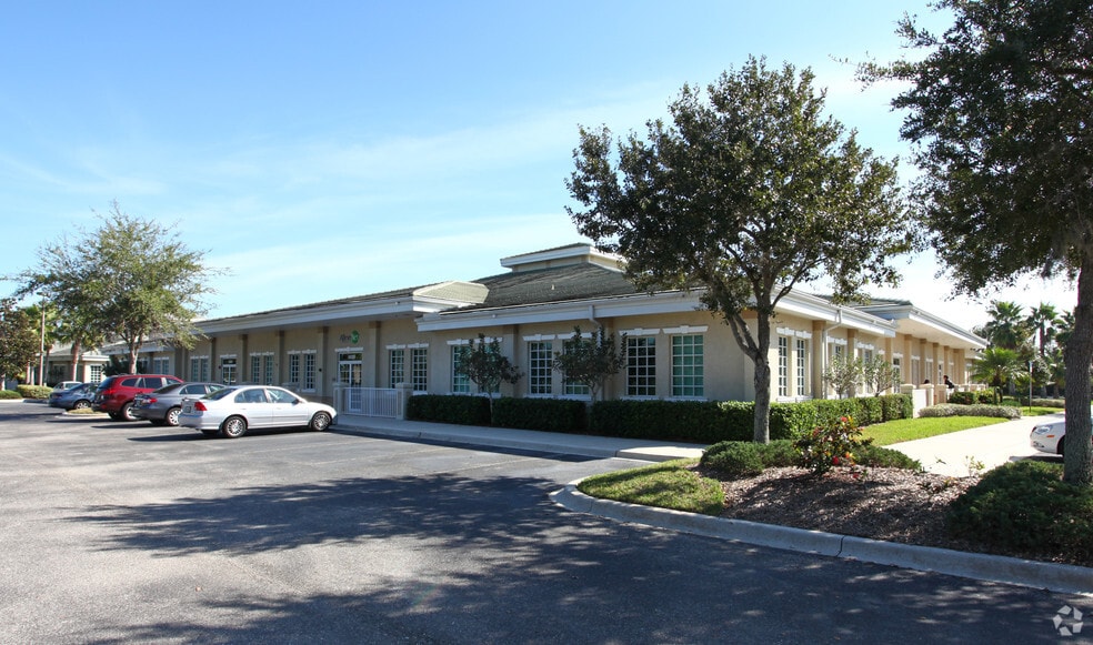 6920-6958 Professional Pky E, Sarasota, FL for lease - Building Photo - Image 3 of 6