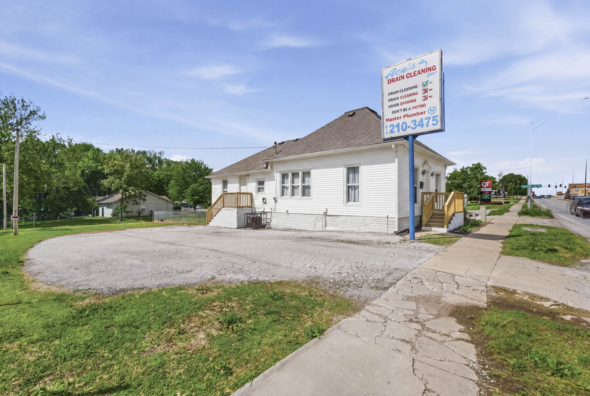 307 E 23rd St S, Independence, MO for sale Primary Photo- Image 1 of 31