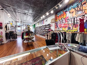 962-964 N High St, Columbus, OH for lease Interior Photo- Image 1 of 2