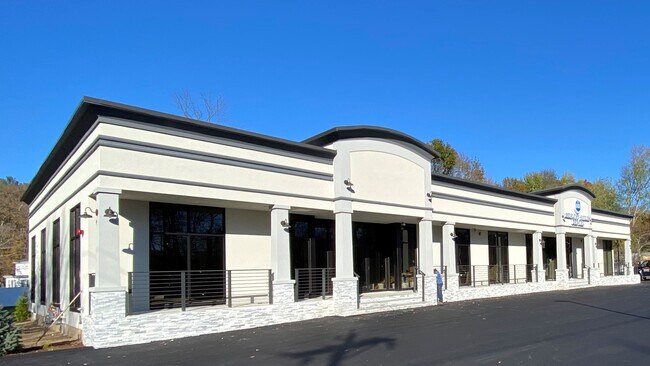 Plus de détails pour 345 West Center, West Bridgewater, MA - Bureau/Médical à louer
