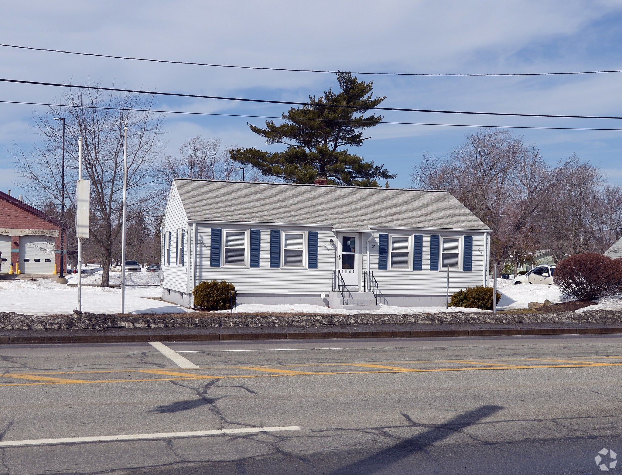 1647 Post Rd, Warwick, RI à vendre Photo principale- Image 1 de 11