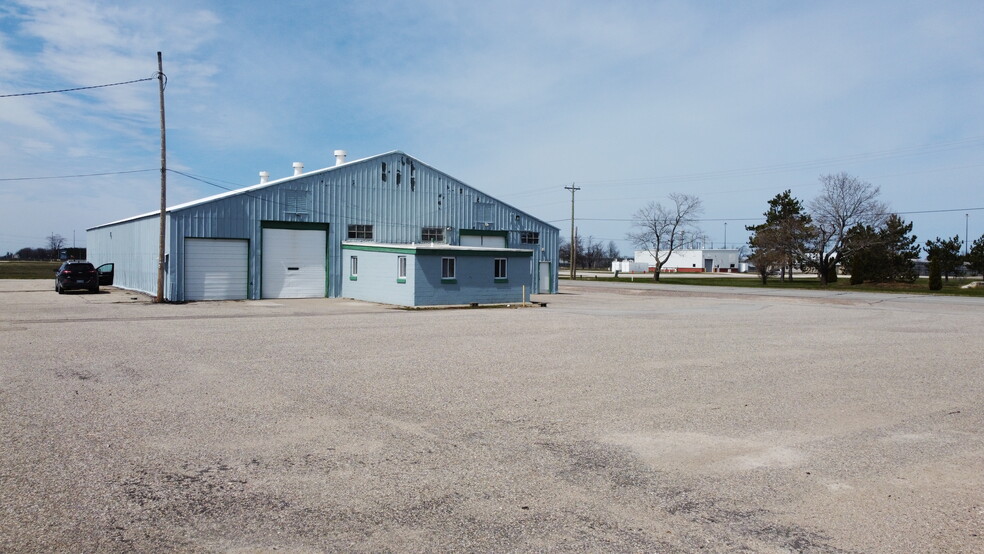 5049 W M 80, Kincheloe, MI à vendre - Photo du bâtiment - Image 1 de 1