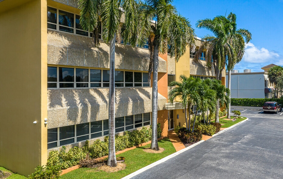 1177 Hypoluxo Rd, Lantana, FL for lease - Building Photo - Image 2 of 15