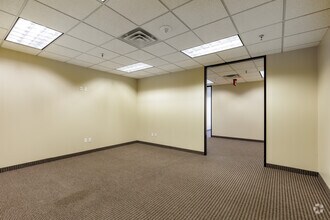 17950 Preston Rd, Dallas, TX à louer Photo intérieure- Image 2 de 4