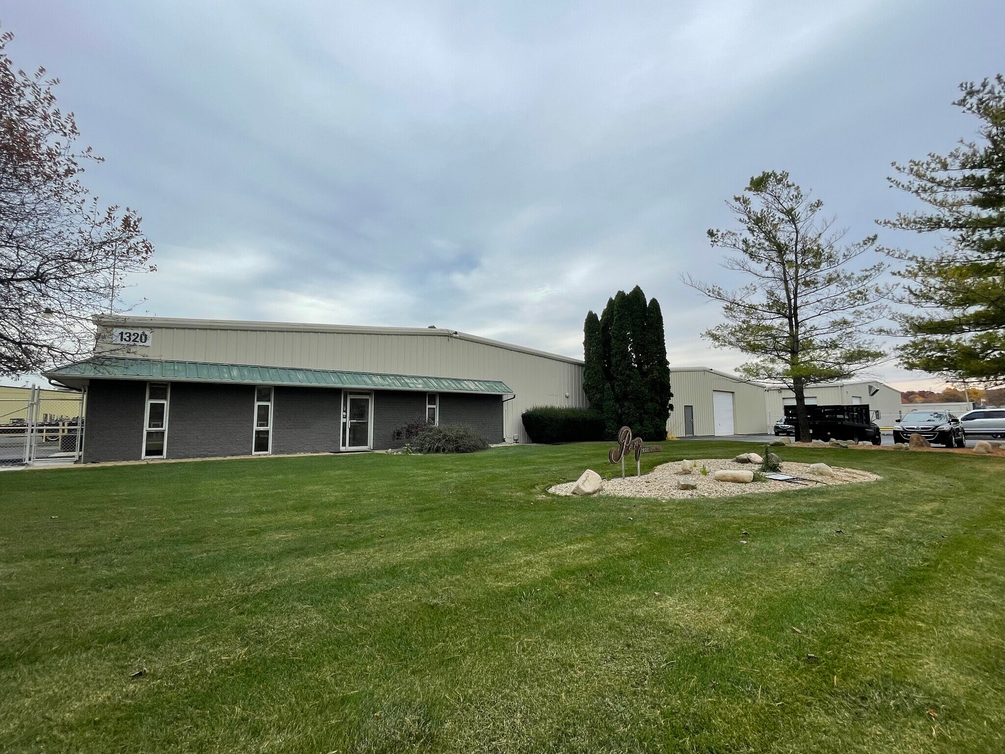 Industriel dans Mishawaka, IN à vendre Photo du bâtiment- Image 1 de 1