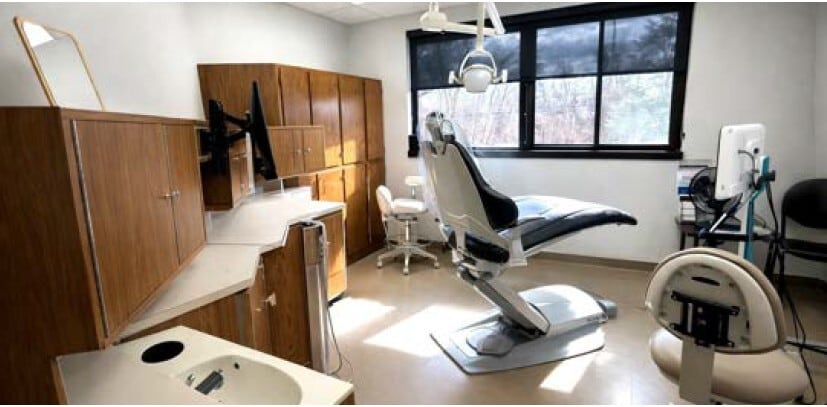 160 Hawley Ln, Trumbull, CT 06611 - Unité 100 -  - Photo intérieure - Image 1 of 5