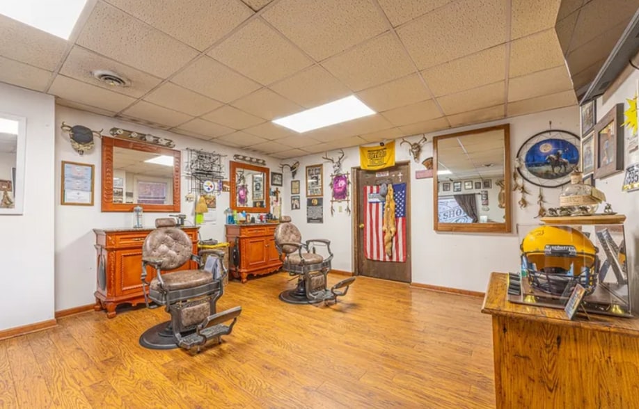 63 S Gallatin Ave, Uniontown, PA à vendre - Photo intérieure - Image 2 de 3