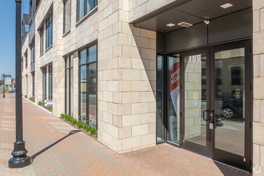 159 S River Ave, Holland, MI à louer - Photo du bâtiment - Image 3 de 7