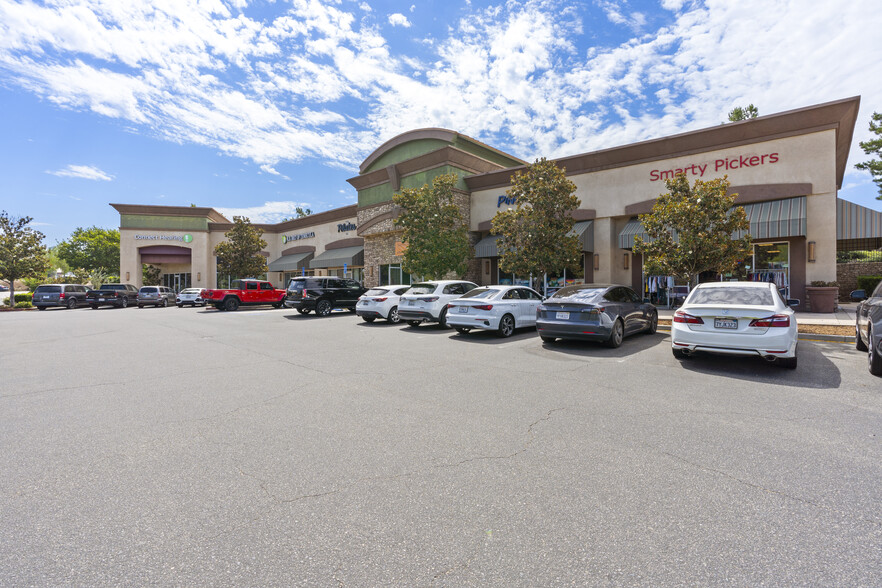 Creekside Centre - Commercial Real Estate