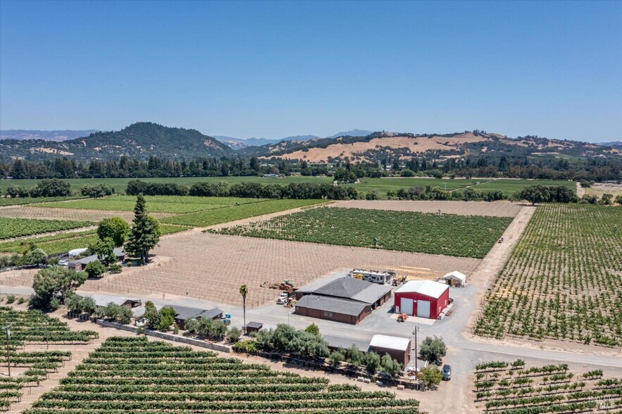 1558 Magnolia Dr, Healdsburg, CA à vendre - Aérien - Image 3 de 30