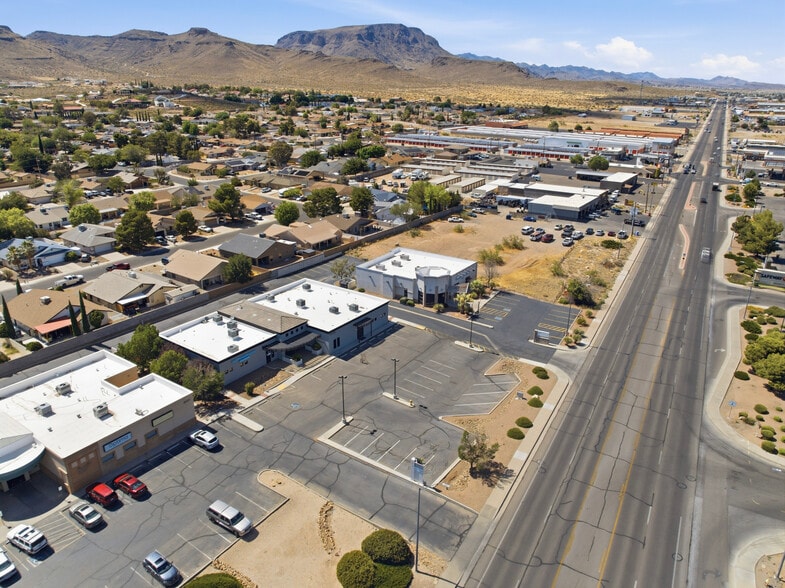 3939 N Stockton Hill Rd, Kingman, AZ for lease - Aerial - Image 3 of 32