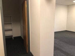 Huddersfield Rd, Oldham à louer Photo intérieure- Image 2 de 2