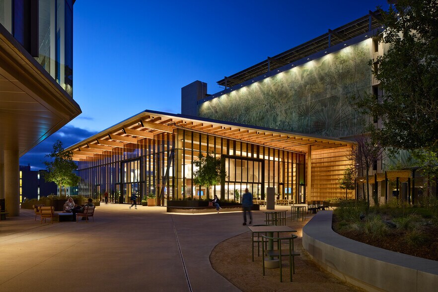 5975 Pacific Mesa, San Diego, CA à louer - Photo du bâtiment - Image 3 de 12