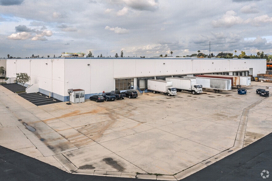 15500 Phoebe Ave, La Mirada, CA for lease - Building Photo - Image 2 of 20