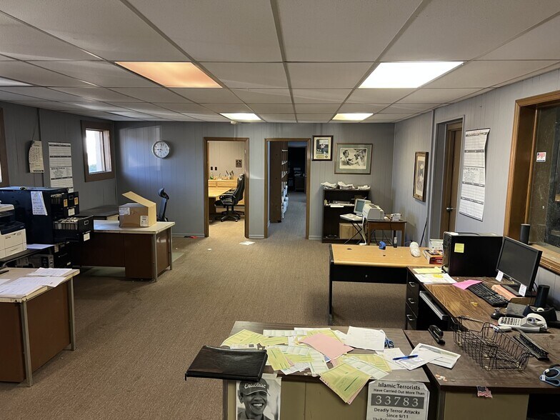 496-544 E Industrial Way, Macon-Bibb, GA à vendre - Photo du bâtiment - Image 2 de 5