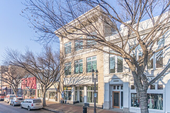 Plus de détails pour 10336 82 Av NW, Edmonton, AB - Bureau, Bureau/Commerce de détail à louer