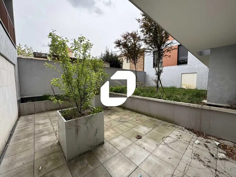 Flex dans Cachan à louer - Photo du bâtiment - Image 2 de 16