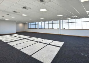 Hall Ln, Bolton for lease Interior Photo- Image 2 of 2