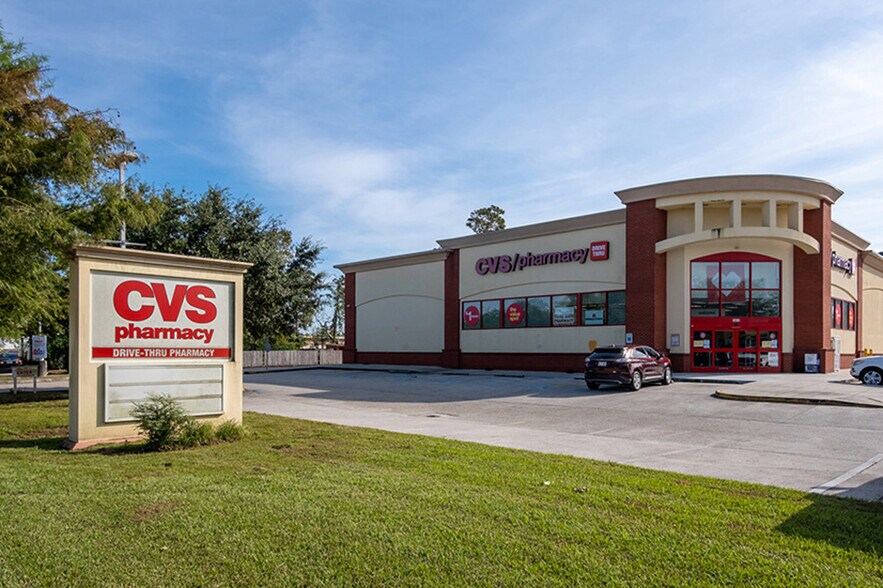 3621 Gen De Gaulle Dr, New Orleans, LA à vendre - Photo du bâtiment - Image 2 de 10