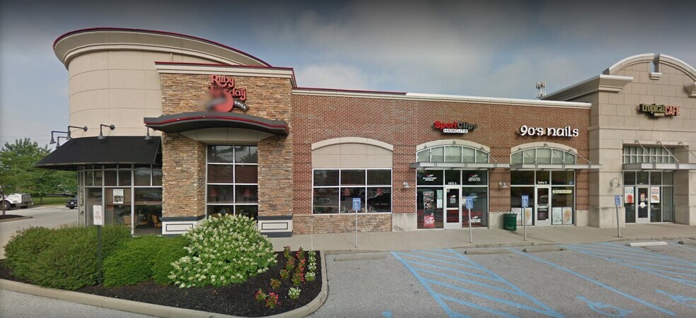 11255 Reed Hartman Hwy, Blue Ash, OH à louer - Photo du bâtiment - Image 2 de 15