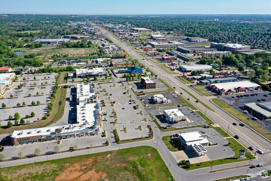 10732 S Memorial Dr, Tulsa, OK à vendre - Aérien - Image 3 de 5