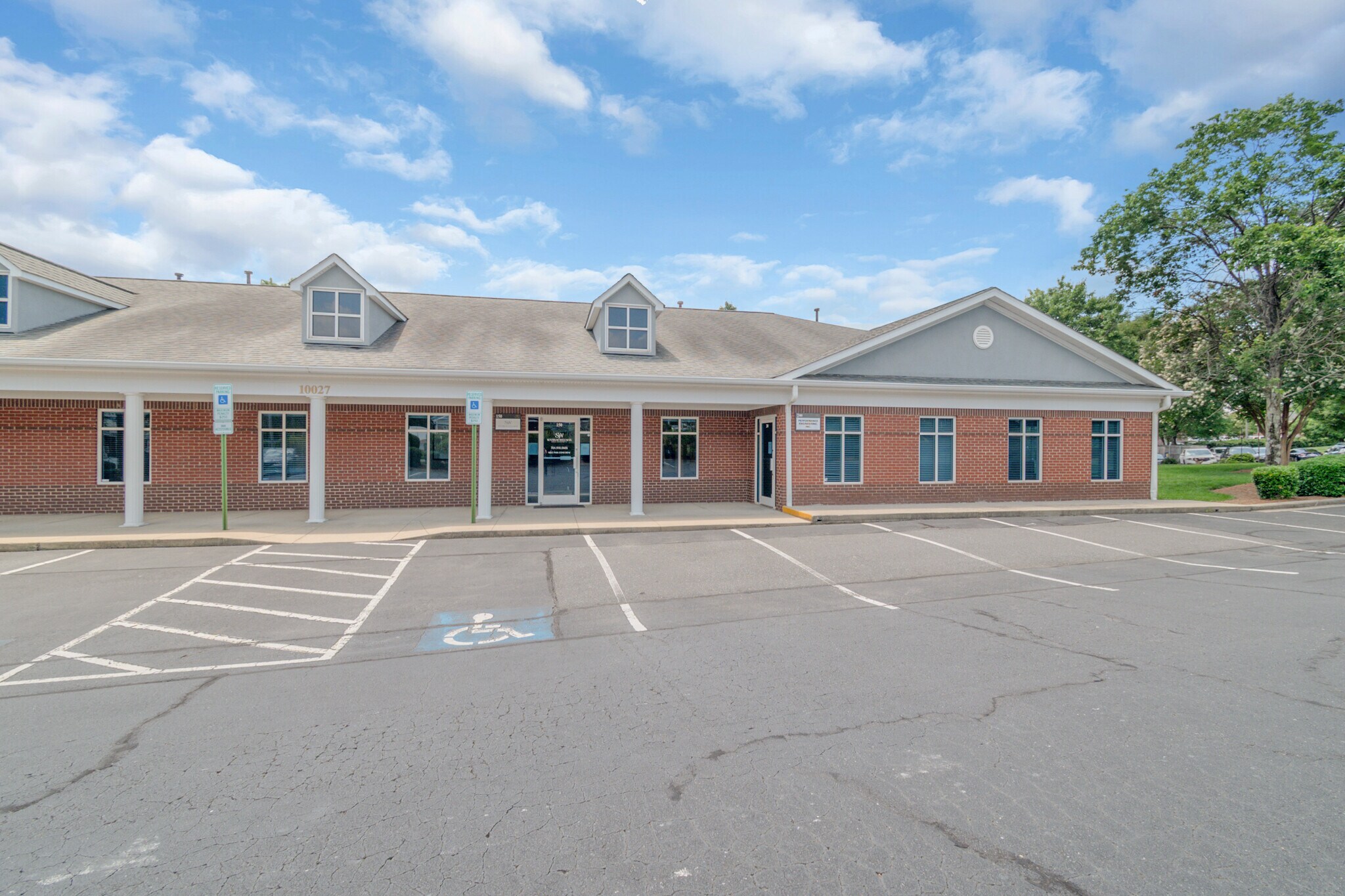 10027 Park Cedar Dr, Charlotte, NC à vendre Photo du bâtiment- Image 1 de 2