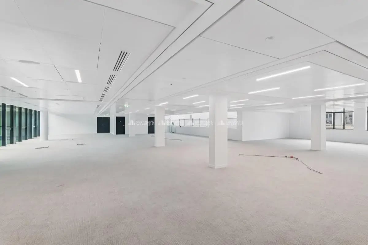 44-48 Rue De Châteaudun, Paris for lease Interior Photo- Image 1 of 4