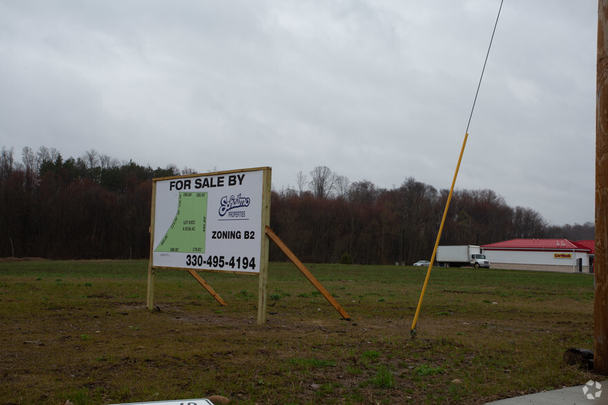 11225 Locust St SE, Canal Fulton, OH for sale - Primary Photo - Image 1 of 1