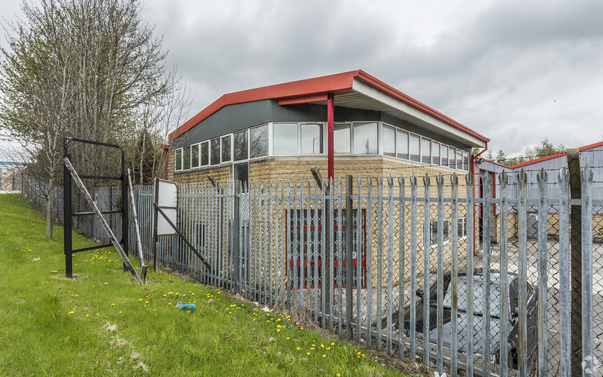 21 Commondale Way, Bradford for sale Primary Photo- Image 1 of 1