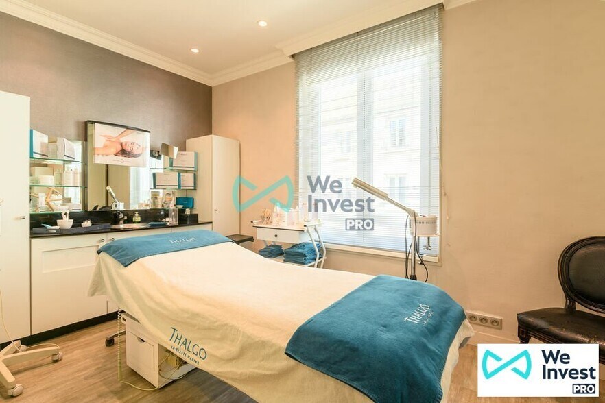 Retail in Coulommiers for sale - Interior Photo - Image 1 of 8