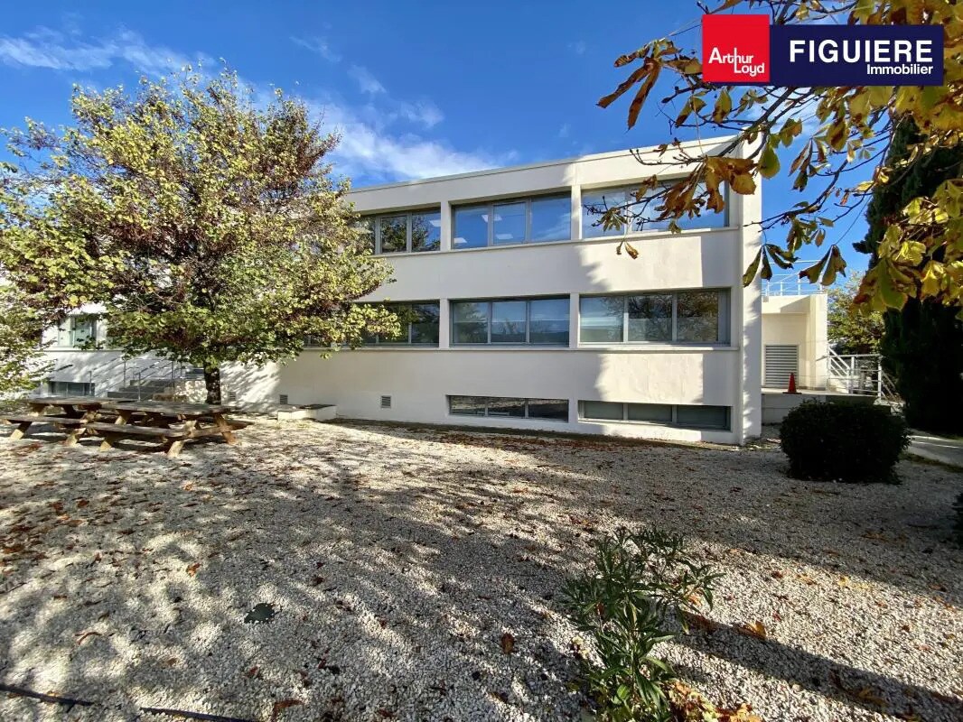 Office in Aix-en-Provence for lease Building Photo- Image 1 of 14