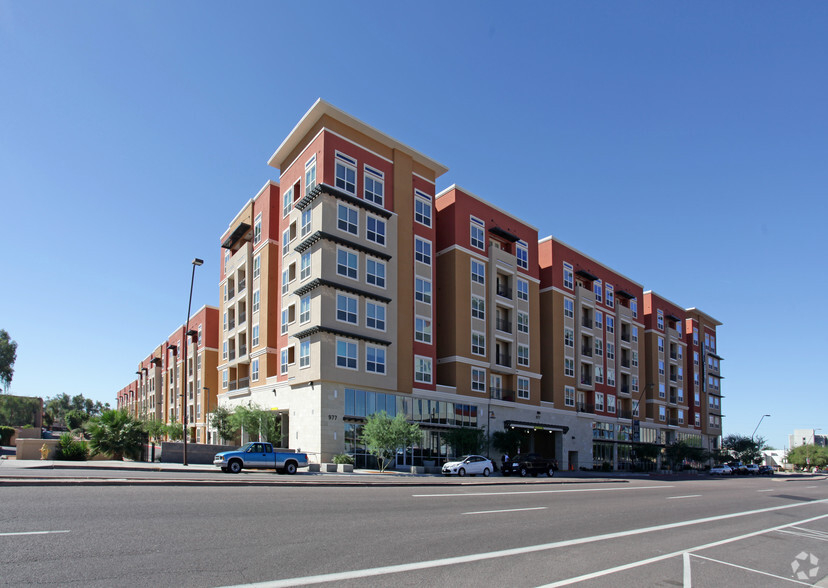 977 E Apache Blvd, Tempe, AZ à vendre - Photo principale - Image 1 de 1