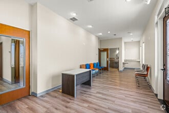 918 E Pleasant Run Rd, Cedar Hill, TX for lease Interior Photo- Image 2 of 12