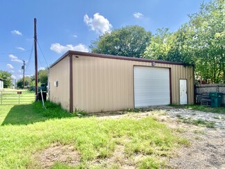 Plus de détails pour 1203 Crouch Ave, Jourdanton, TX - Flex à vendre