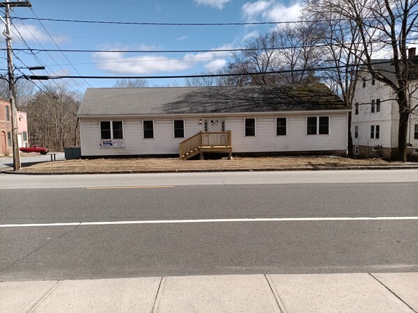 476 Worcester St, Southbridge, MA à vendre - Photo du bâtiment - Image 1 de 6