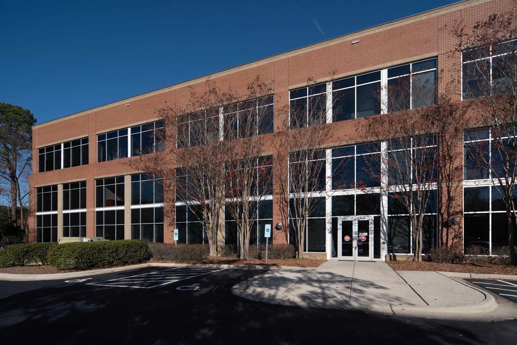 1616 E Millbrook Rd, Raleigh, NC for lease Primary Photo- Image 1 of 5