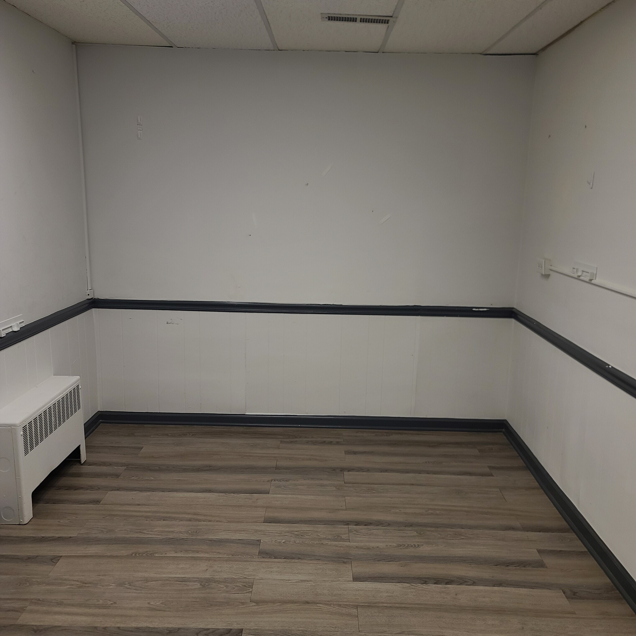 318 S South St, Gastonia, NC for lease Interior Photo- Image 1 of 3