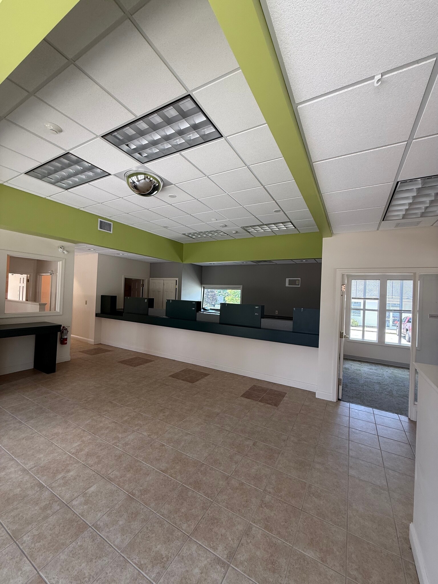 947 Massachusetts Ave, Lunenburg, MA for lease Interior Photo- Image 1 of 5