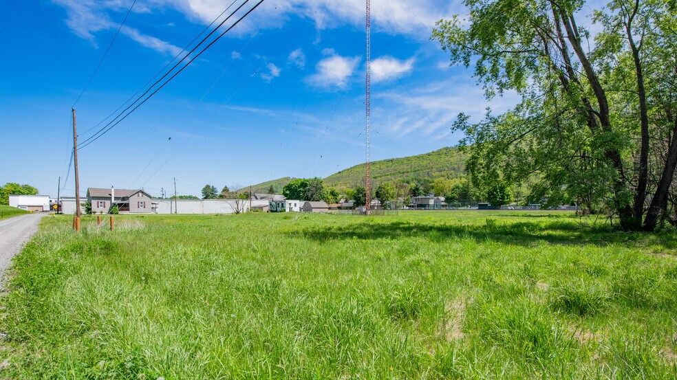 1643 Front st, South Williamsport, PA à vendre - Photo du bâtiment - Image 3 de 5
